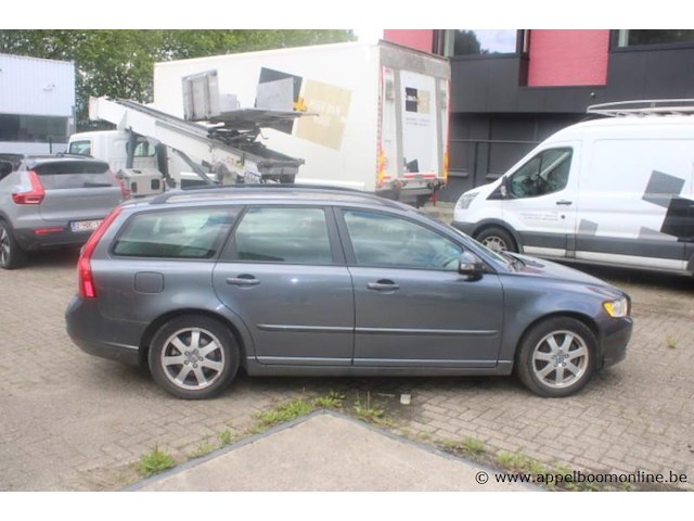 Break volvo, v50, yv1mw84f1b2619423, 1e insch 25/01/2011, 1560cm³, 84kw, diesel, euro 5, 260658km, inschrijvingsbewijs deel i en ii, keuringsbewijs (geldig tot 28/12/2026), gelijkvormigheidsattest - afbeelding 17 van  22