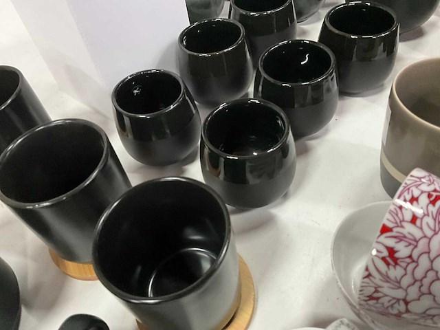 Bredemeijer diverse serviesgoed keramiek & gietijzer - afbeelding 12 van  12