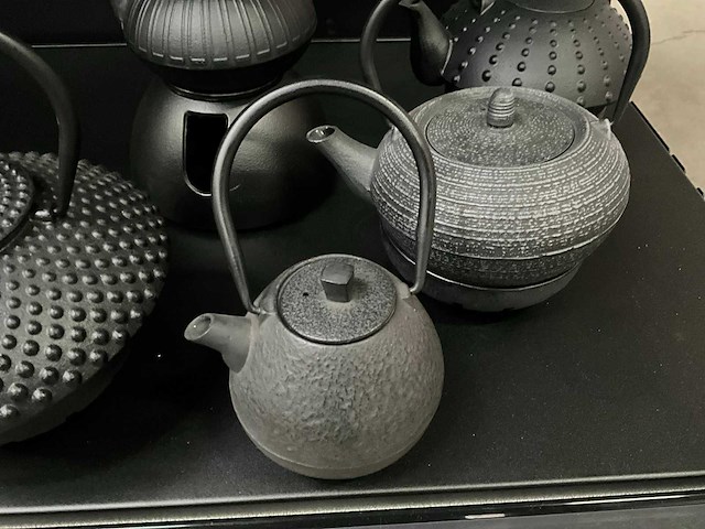 Bredemeijer gietijzeren theepotten + 4 onderzetters (5x) - afbeelding 5 van  11