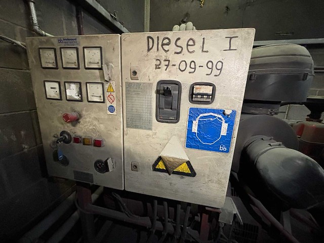 Bredenoord brsc- 230 scania dc9 49 motor met leroy somer lsa 46.1l8 250kva stroomgenerator diesel 1 - afbeelding 6 van  12
