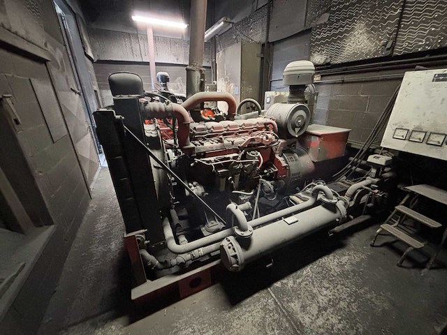 Bredenoord brsc230 scania dc9 65a motor met leroy somer lsa 46.2l9 c 250kva stroomgenerator diesel 3 - afbeelding 10 van  12