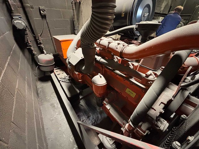 Bredenoord brsca 225 scania dc9 50 motor met leroy somer lsa 46.2l9 225kva stroomgenerator diesel 2 - afbeelding 10 van  14