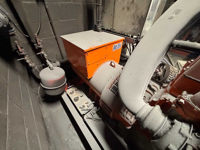 Bredenoord brsca 225 scania dc9 50 motor met leroy somer lsa 46.2l9 225kva stroomgenerator diesel 2 - afbeelding 11 van  14