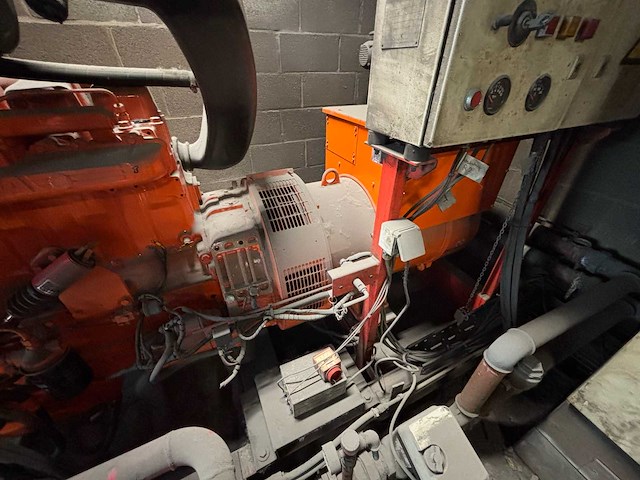 Bredenoord brsca 225 scania dc9 50 motor met leroy somer lsa 46.2l9 225kva stroomgenerator diesel 2 - afbeelding 14 van  14