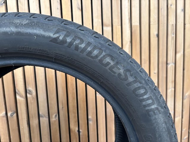 Bridgestone banden bmw x5 - afbeelding 4 van  5
