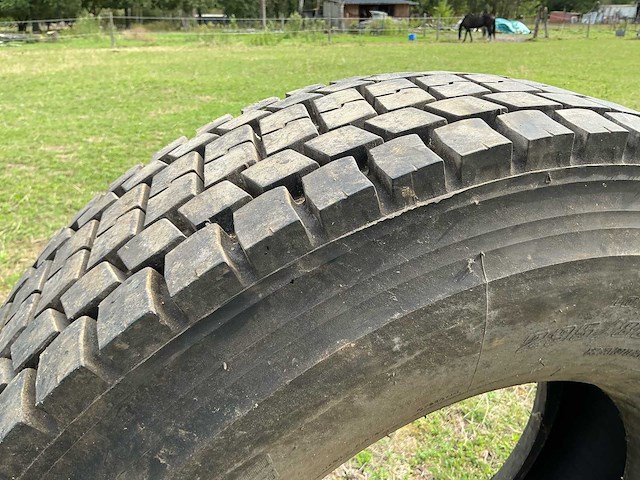 Bridgestone m729 v-steel mix vrachtwagenband - afbeelding 2 van  15