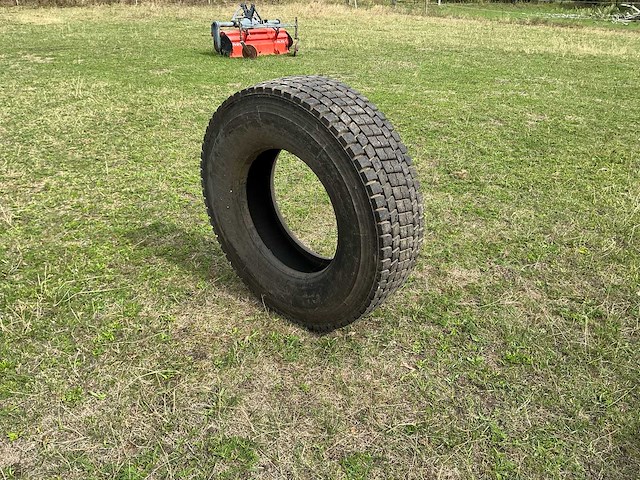 Bridgestone m729 v-steel mix vrachtwagenband - afbeelding 13 van  15