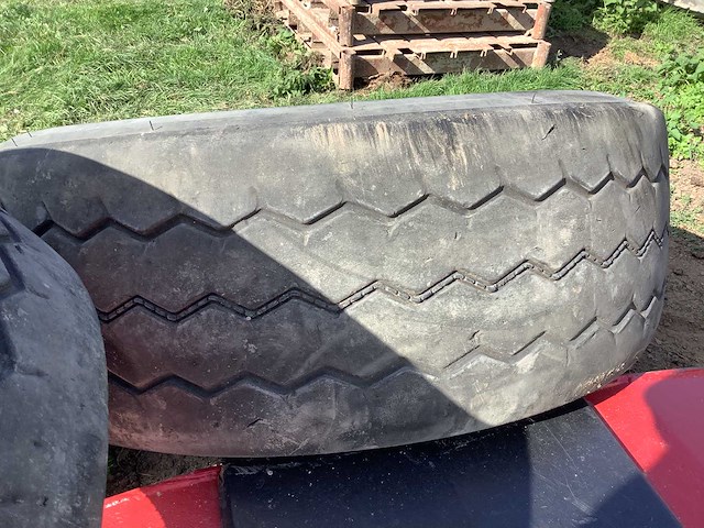 Bridgestone vrachtwagenband 385/65r22.5 (2x) - afbeelding 3 van  4