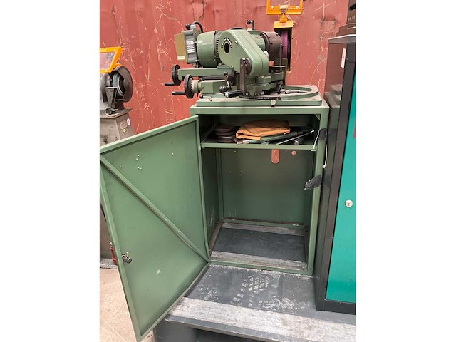 Brierley zb 32 boorslijpmachine - afbeelding 17 van  20