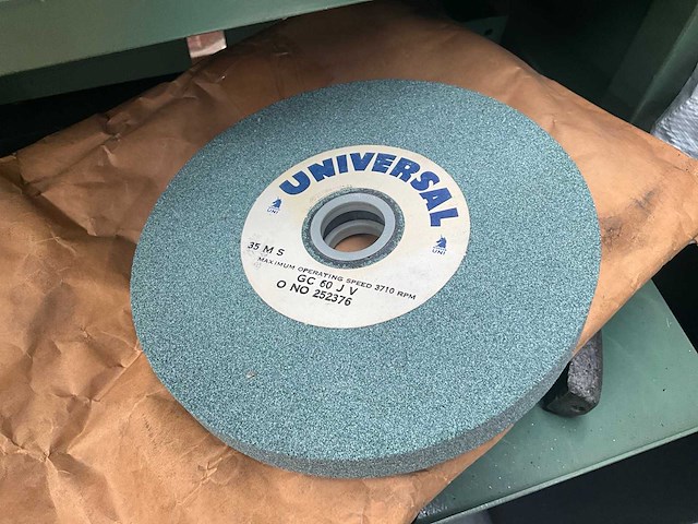 Brierley zb 32 boorslijpmachine - afbeelding 20 van  20