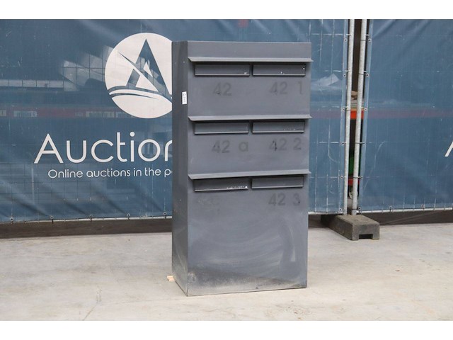 Brievenbuspaal met 6 kleppen - afbeelding 1 van  1