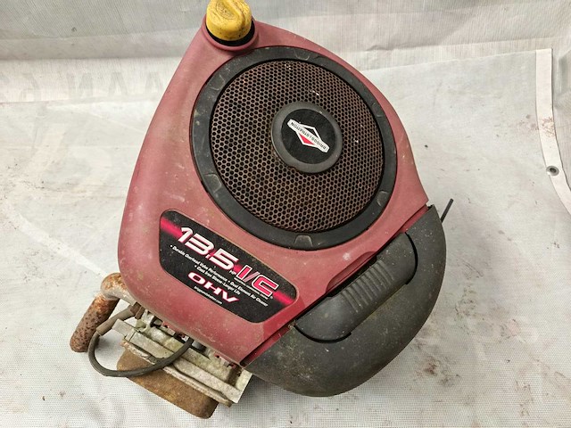 Briggs& stratton - 13.5 hp - benzinemotor - afbeelding 1 van  5