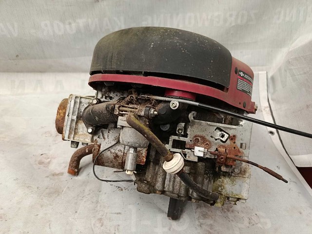 Briggs& stratton - 13.5 hp - benzinemotor - afbeelding 4 van  5