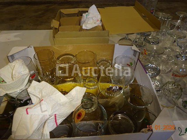 Brillen van allerlei soorten - afbeelding 4 van  4