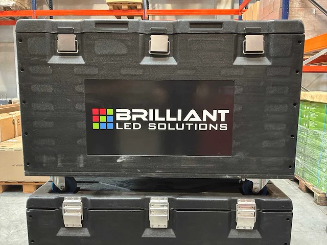Brilliant led solutions flightcase (4x) - afbeelding 1 van  8