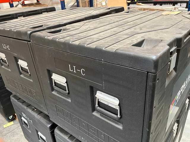 Brilliant led solutions flightcase (4x) - afbeelding 2 van  8