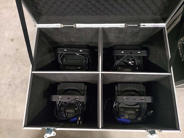 Briteq - bt-theatre 250ez mk2 - 4x spotlight - afbeelding 6 van  6