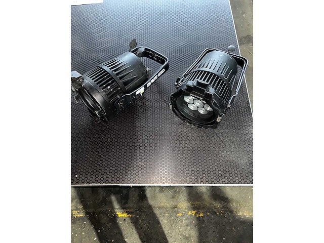 Briteq - pro beamer zoom - led pars (2x) - afbeelding 2 van  2