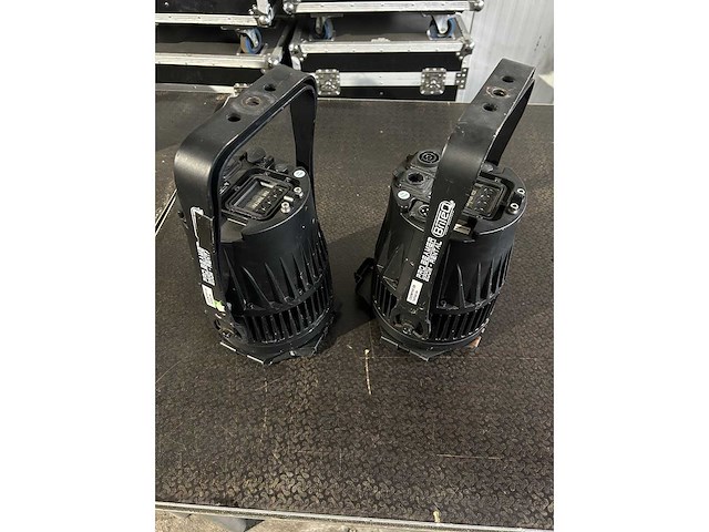 Briteq - pro beamer zoom - led pars (2x) - afbeelding 1 van  2