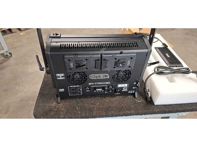 Briteq - tv-panel - led-par - afbeelding 2 van  3