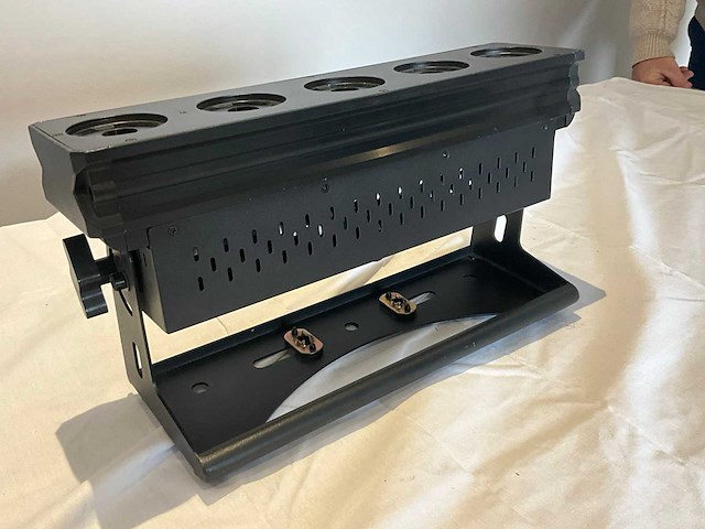 Briteq beambar5 rgbw spotlight - afbeelding 2 van  4
