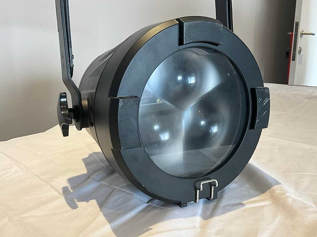 Briteq bt color ray multi 200w spotlight - afbeelding 3 van  7