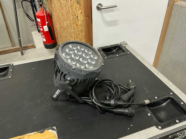 Briteq outdoor led stage beamer (24x) - afbeelding 1 van  5