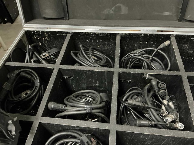 Briteq outdoor led stage beamer (24x) - afbeelding 5 van  5