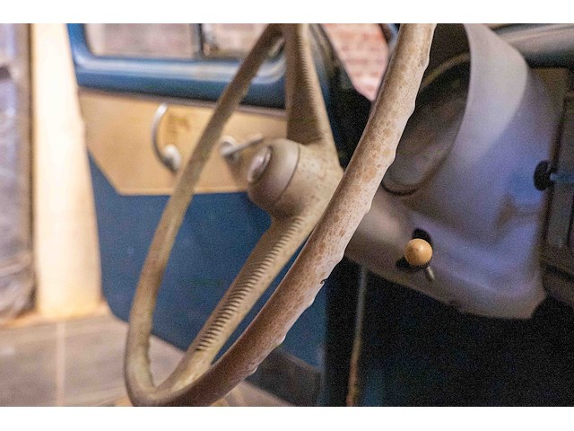 Britse oldtimer 'standard super 10' jaren'50 - afbeelding 6 van  19