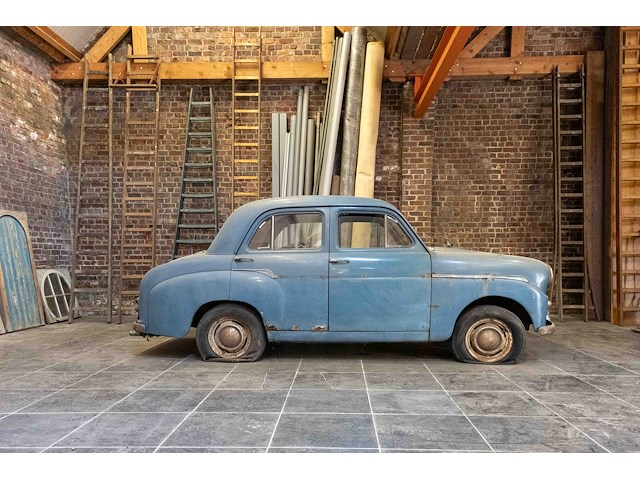 Britse oldtimer 'standard super 10' jaren'50 - afbeelding 1 van  19