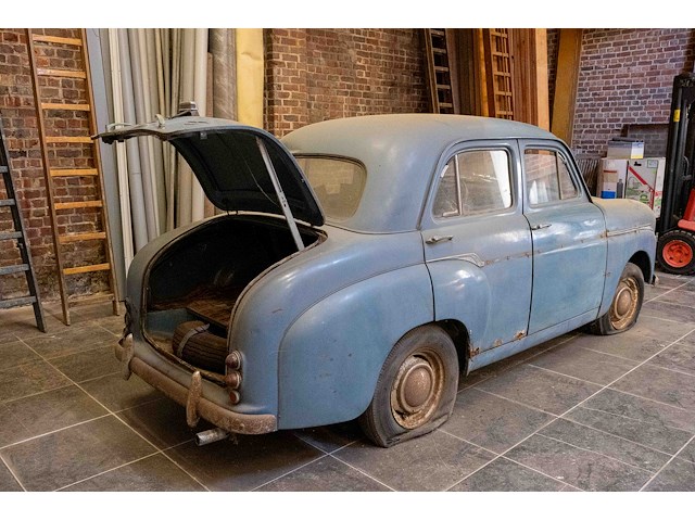 Britse oldtimer 'standard super 10' jaren'50 - afbeelding 13 van  19