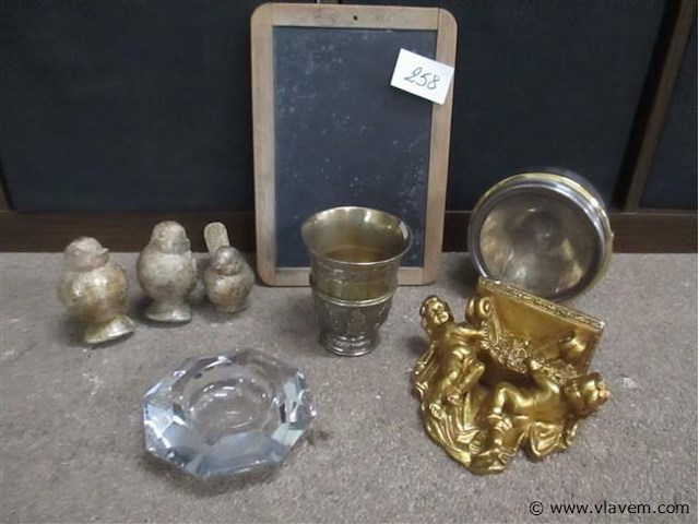 Brocant - afbeelding 1 van  2