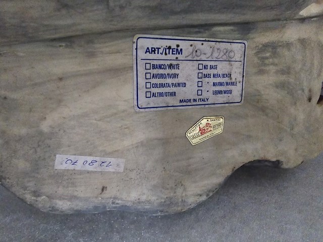 Brocante: 2x beeld hars op houten sokkel - afbeelding 4 van  7