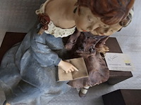 Brocante: 2x beeld hars op houten sokkel - afbeelding 6 van  7