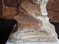 Brocante: curiosa dame in steen - afbeelding 4 van  8