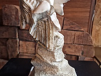 Brocante: curiosa dame in steen - afbeelding 1 van  7