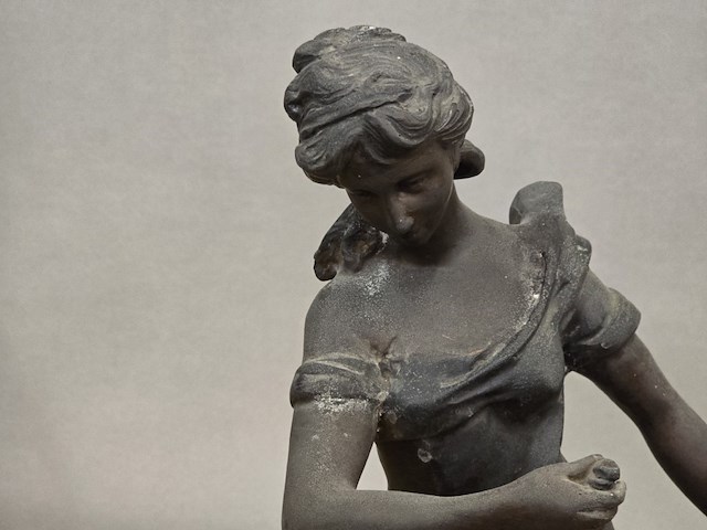 Brocante: dame in messing - afbeelding 3 van  18