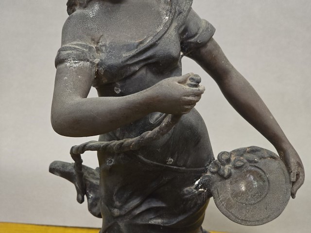 Brocante: dame in messing - afbeelding 4 van  18