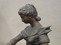 Brocante: dame in messing - afbeelding 7 van  18