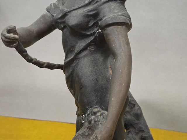 Brocante: dame in messing - afbeelding 8 van  18