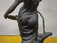 Brocante: dame in messing - afbeelding 12 van  18