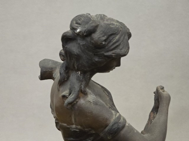 Brocante: dame in messing - afbeelding 15 van  18