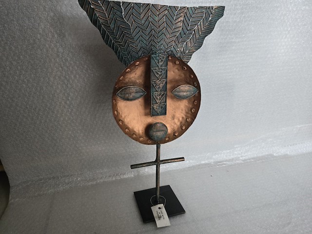 Brocante: handmade tribal art mask - afbeelding 1 van  3