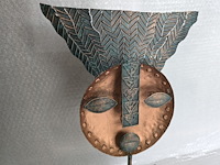 Brocante: handmade tribal art mask - afbeelding 2 van  3