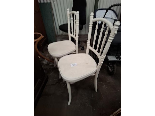Brocante stoel - afbeelding 1 van  1