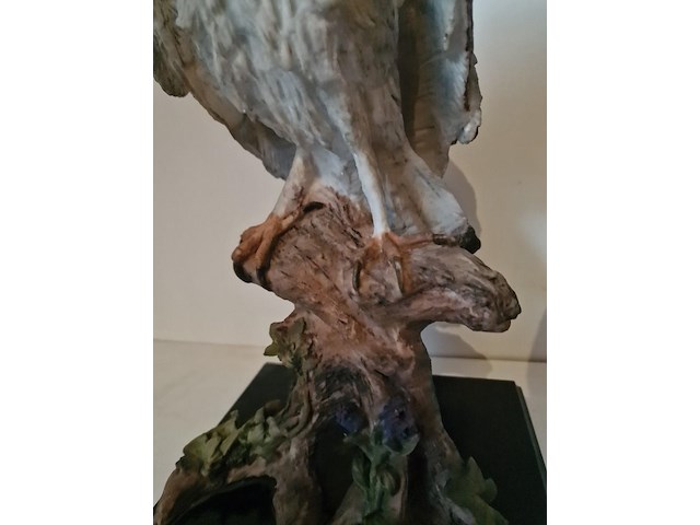 Brocante: uil op tak in hars - afbeelding 4 van  4