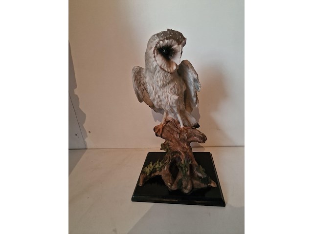 Brocante: uil op tak in hars - afbeelding 2 van  4