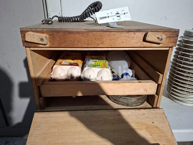 Broedmachine + infraroodstraler - afbeelding 1 van  4