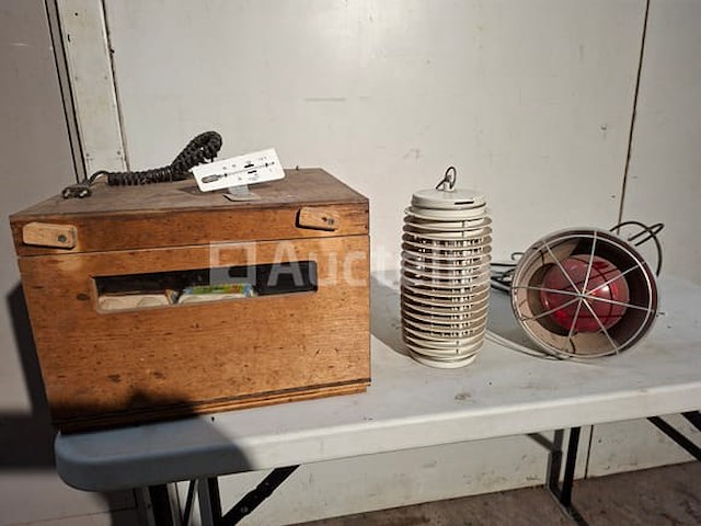 Broedmachine + infraroodstraler - afbeelding 3 van  4