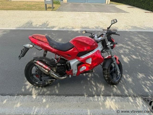 Bromfiets - afbeelding 8 van  8